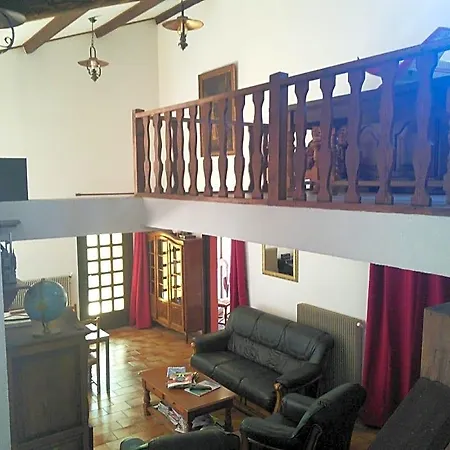 Mas Du Colombier Bed & Breakfast 3*