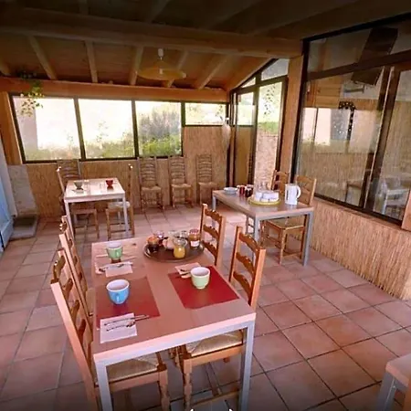 Bed & Breakfast Mas Du Colombier 3*